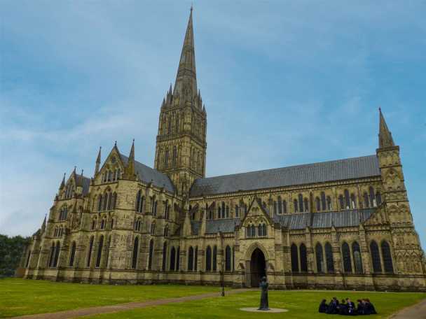 Aussenansicht der Kathedrale von Salisbury ausflug southampton kreuzfahrt kathedrale salisbury