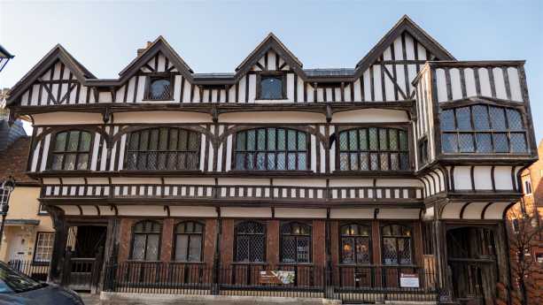 Eine der wichtigsten Sehenswürdigkeiten in Southampton: Das Tudor House tudor house ausflug southampton kreuzfahrt
