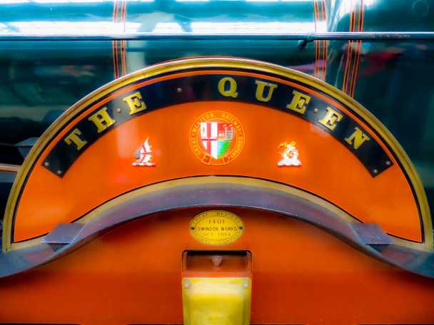 Nachbau des Zuges von Quenn Victoria am Bahnhof von Windsor nachbau zug queen ausflug southampton kreuzfahrt windsor